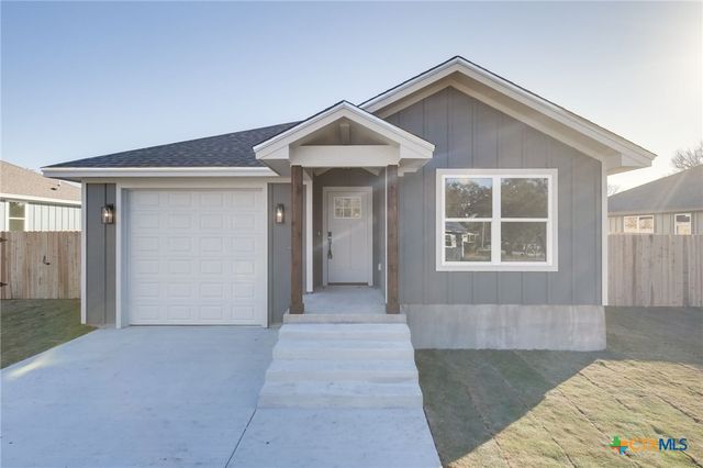 1208 Mills Street, Gatesville, TX 76528