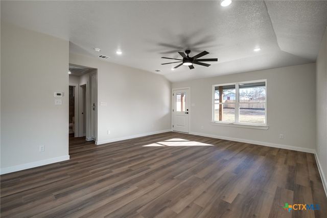 1208 Mills Street, Gatesville, TX 76528