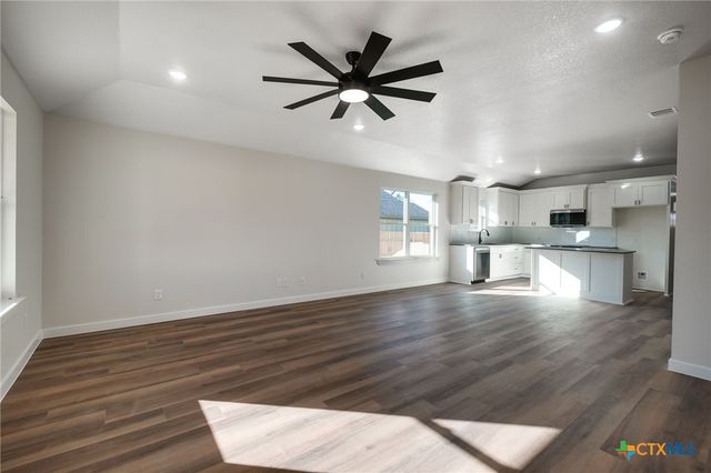 1208 Mills Street, Gatesville, TX 76528