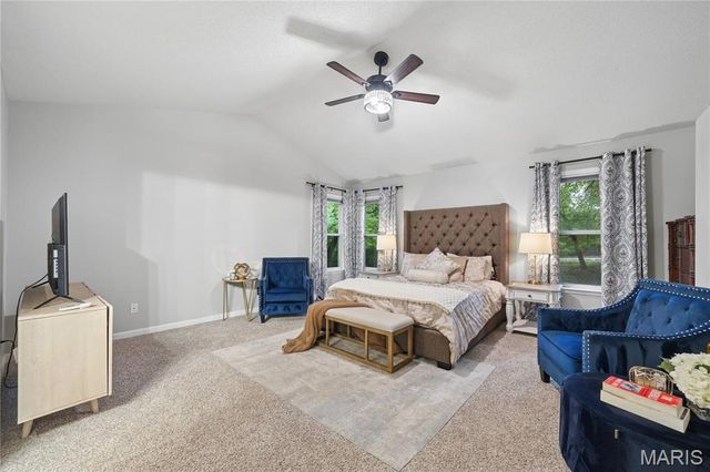 2 Forest Park Circle, Lake St Louis, MO 63367