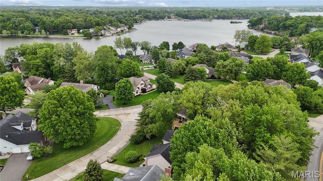 2 Forest Park Circle, Lake St Louis, MO 63367