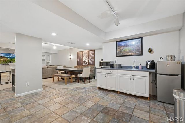 2 Forest Park Circle, Lake St Louis, MO 63367