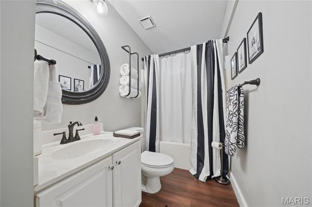 2 Forest Park Circle, Lake St Louis, MO 63367