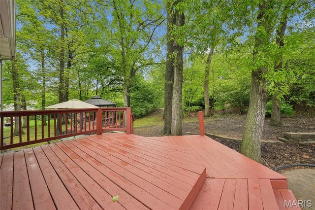 2 Forest Park Circle, Lake St Louis, MO 63367