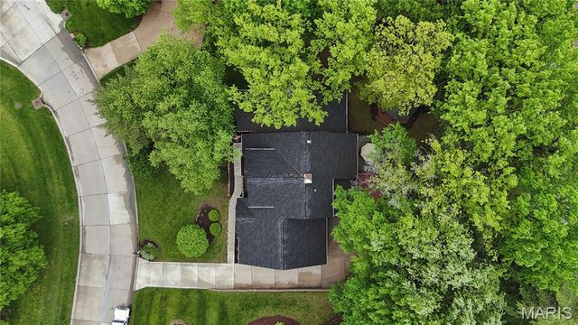 2 Forest Park Circle, Lake St Louis, MO 63367