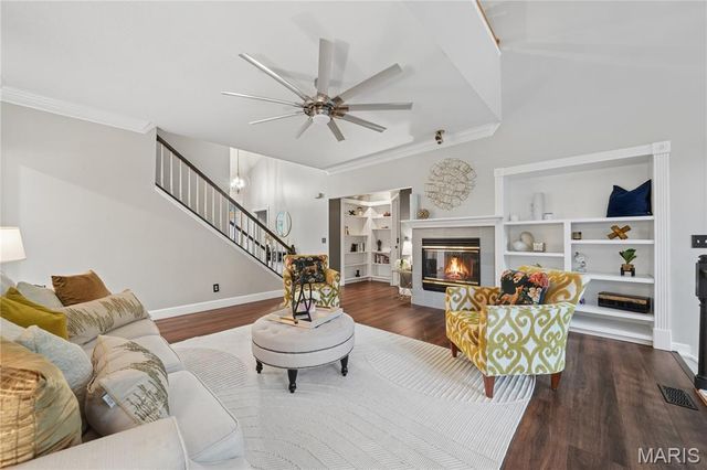 2 Forest Park Circle, Lake St Louis, MO 63367