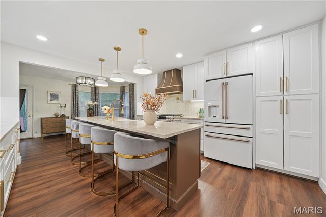 2 Forest Park Circle, Lake St Louis, MO 63367