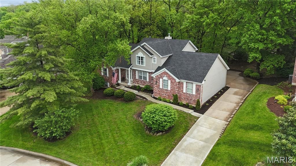2 Forest Park Circle, Lake St Louis, MO 63367