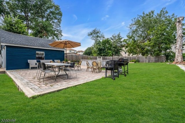 221 E 2Nd Ave, Roselle Boro, NJ 07203