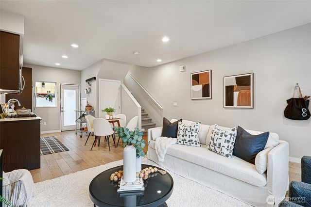 3660 Courtland Place S, Seattle, WA 98144