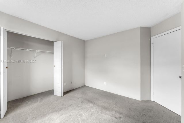 2110 NW 190th Ave, Pembroke Pines, FL 33029