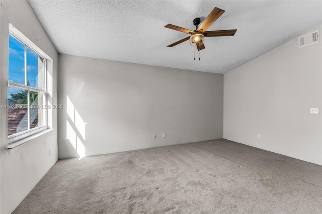 2110 NW 190th Ave, Pembroke Pines, FL 33029