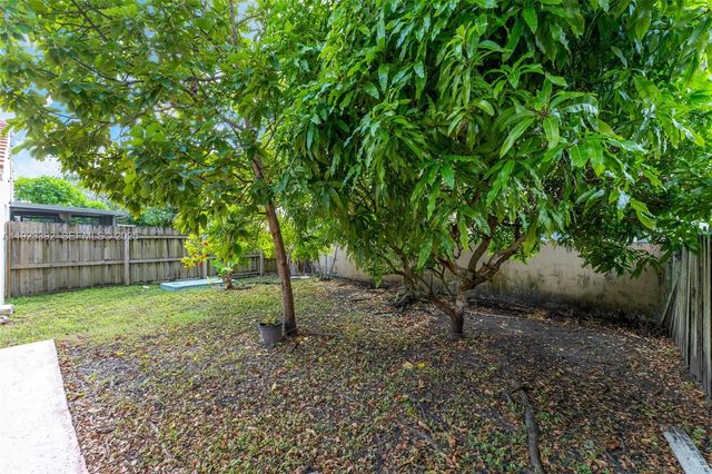 2110 NW 190th Ave, Pembroke Pines, FL 33029