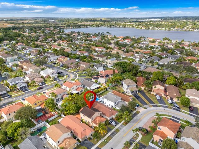 2110 NW 190th Ave, Pembroke Pines, FL 33029