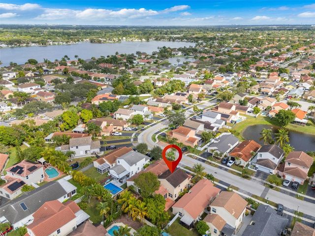 2110 NW 190th Ave, Pembroke Pines, FL 33029