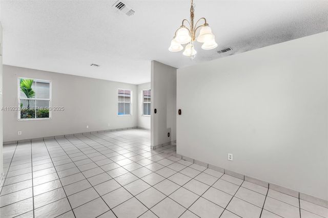 2110 NW 190th Ave, Pembroke Pines, FL 33029