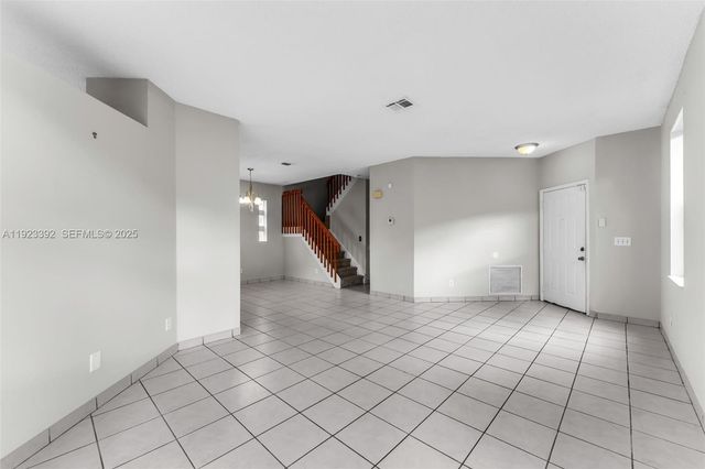 2110 NW 190th Ave, Pembroke Pines, FL 33029