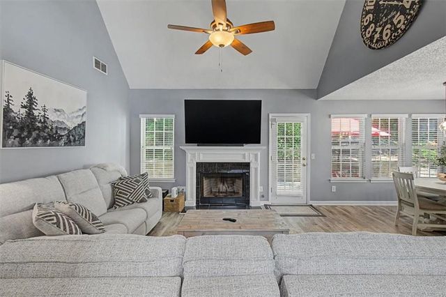6014 W Rosie Lane SE, Mableton, GA 30126