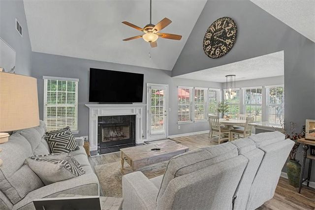 6014 W Rosie Lane SE, Mableton, GA 30126