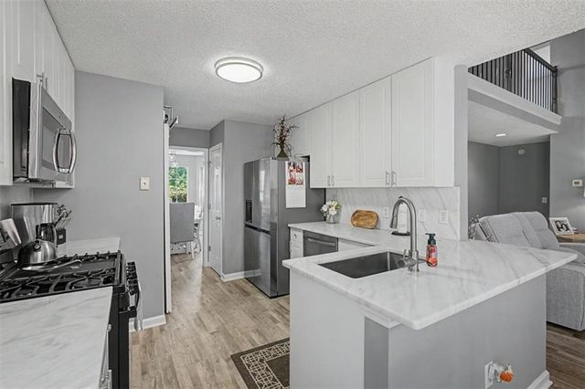 6014 W Rosie Lane SE, Mableton, GA 30126