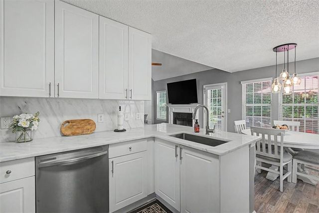 6014 W Rosie Lane SE, Mableton, GA 30126