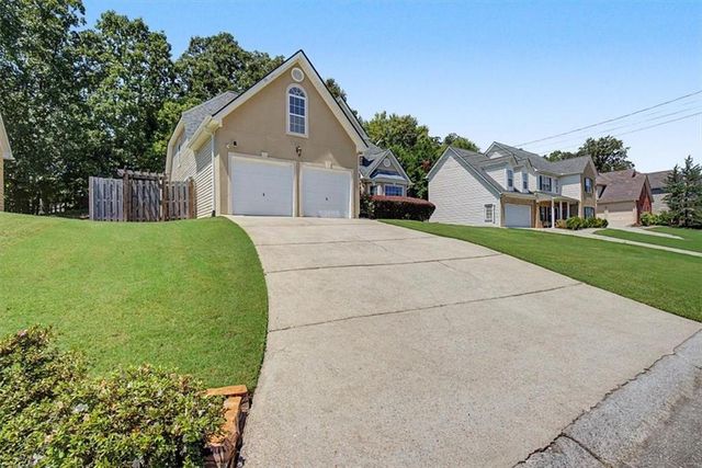 6014 W Rosie Lane SE, Mableton, GA 30126