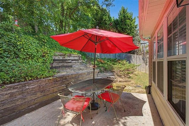 6014 W Rosie Lane SE, Mableton, GA 30126