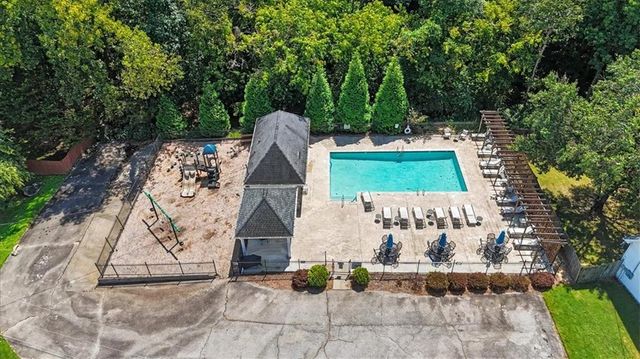 6014 W Rosie Lane SE, Mableton, GA 30126