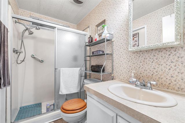 8 WOODLAND CIRCLE, Haines City, FL 33844