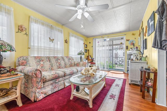 8 WOODLAND CIRCLE, Haines City, FL 33844