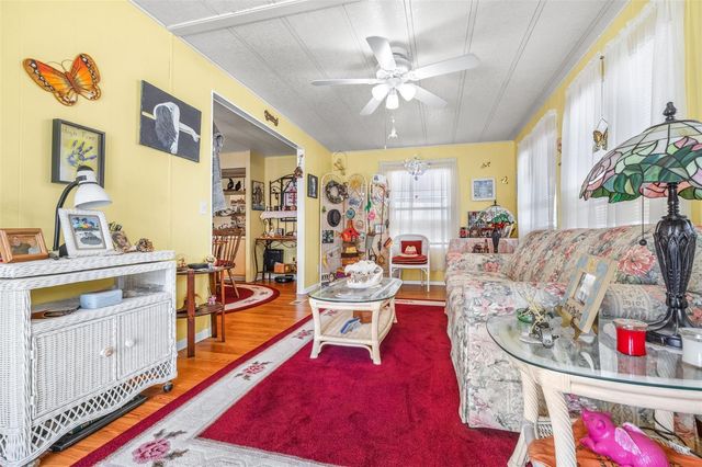 8 WOODLAND CIRCLE, Haines City, FL 33844