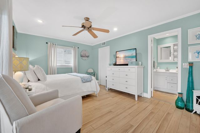 211 Valencia, Delray Beach, FL 33446