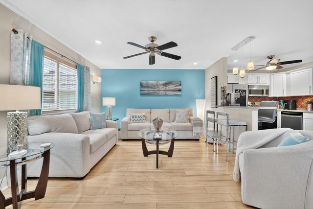 211 Valencia, Delray Beach, FL 33446