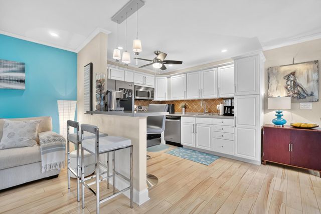211 Valencia, Delray Beach, FL 33446