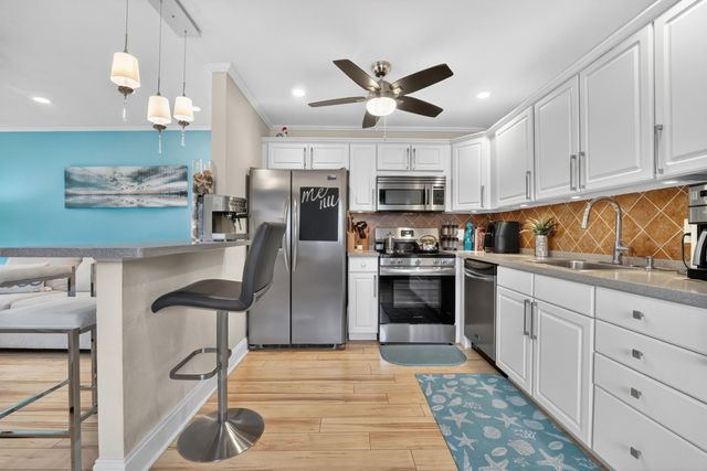 211 Valencia, Delray Beach, FL 33446