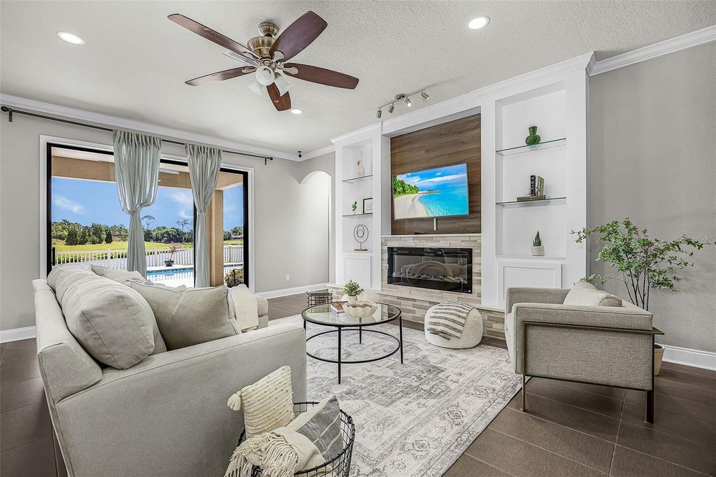 Image 4 of property listing at 835 129TH STREET NE, Bradenton, FL 34212