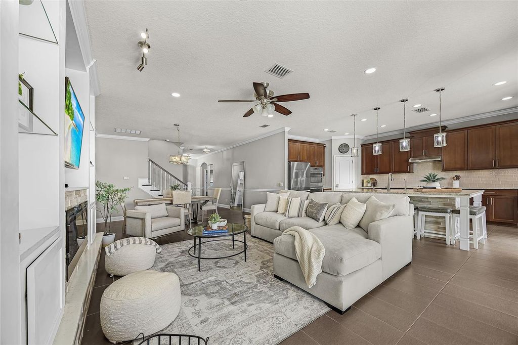 Image 5 of property listing at 835 129TH STREET NE, Bradenton, FL 34212