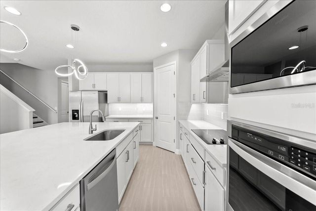 19105 PLANETREE STREET, Orlando, FL 32827