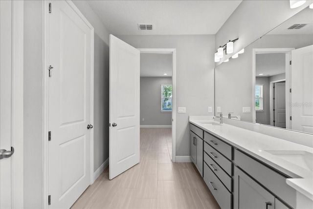 19105 PLANETREE STREET, Orlando, FL 32827