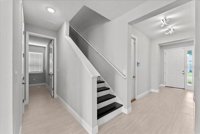 19105 PLANETREE STREET, Orlando, FL 32827