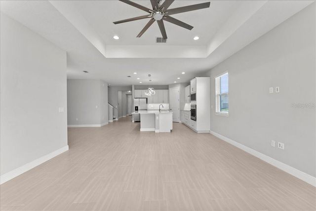 19105 PLANETREE STREET, Orlando, FL 32827