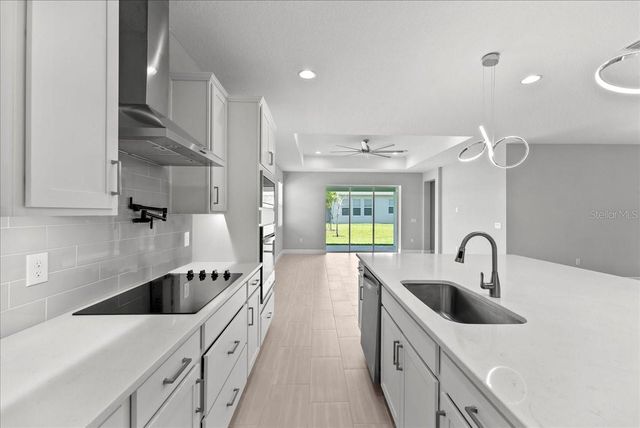 19105 PLANETREE STREET, Orlando, FL 32827