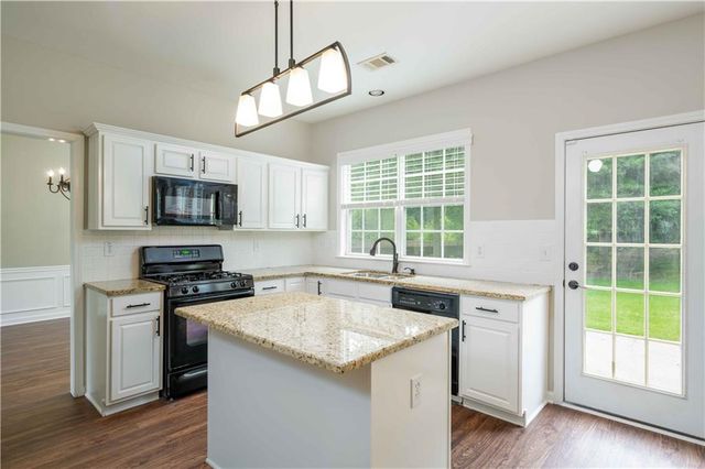 8405 Friarbridge Drive, Suwanee, GA 30024