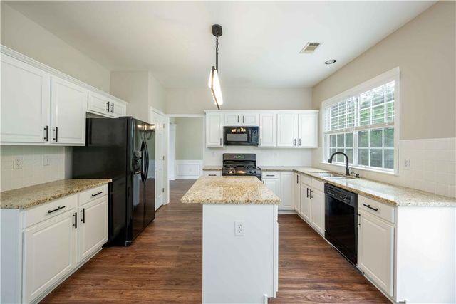 8405 Friarbridge Drive, Suwanee, GA 30024