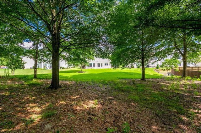 8405 Friarbridge Drive, Suwanee, GA 30024