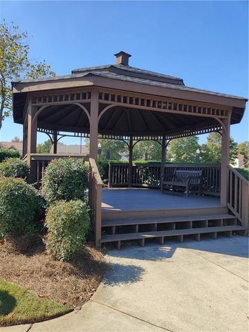 8405 Friarbridge Drive, Suwanee, GA 30024