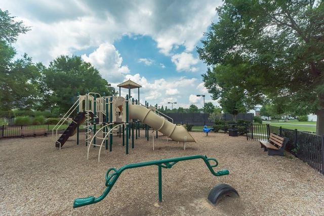 8405 Friarbridge Drive, Suwanee, GA 30024