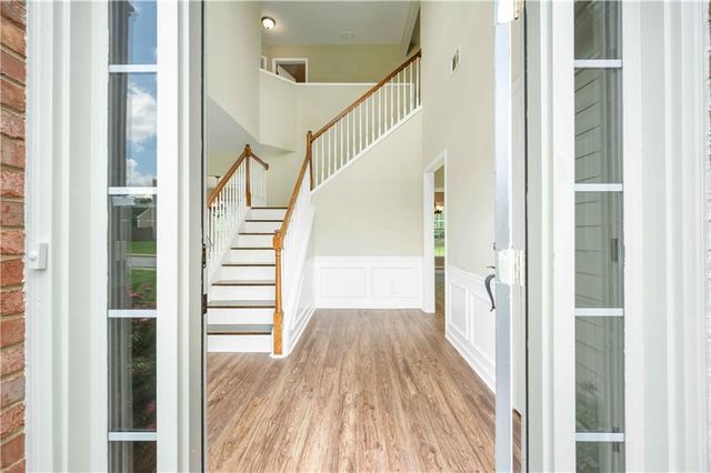 8405 Friarbridge Drive, Suwanee, GA 30024