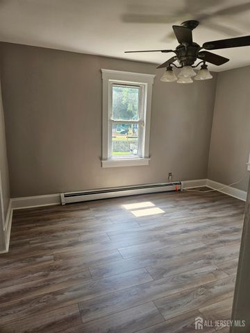 327 Berry Street, Woodbridge Proper, NJ 07095