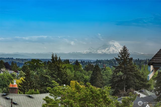 2024 31st Avenue S, Seattle, WA 98144